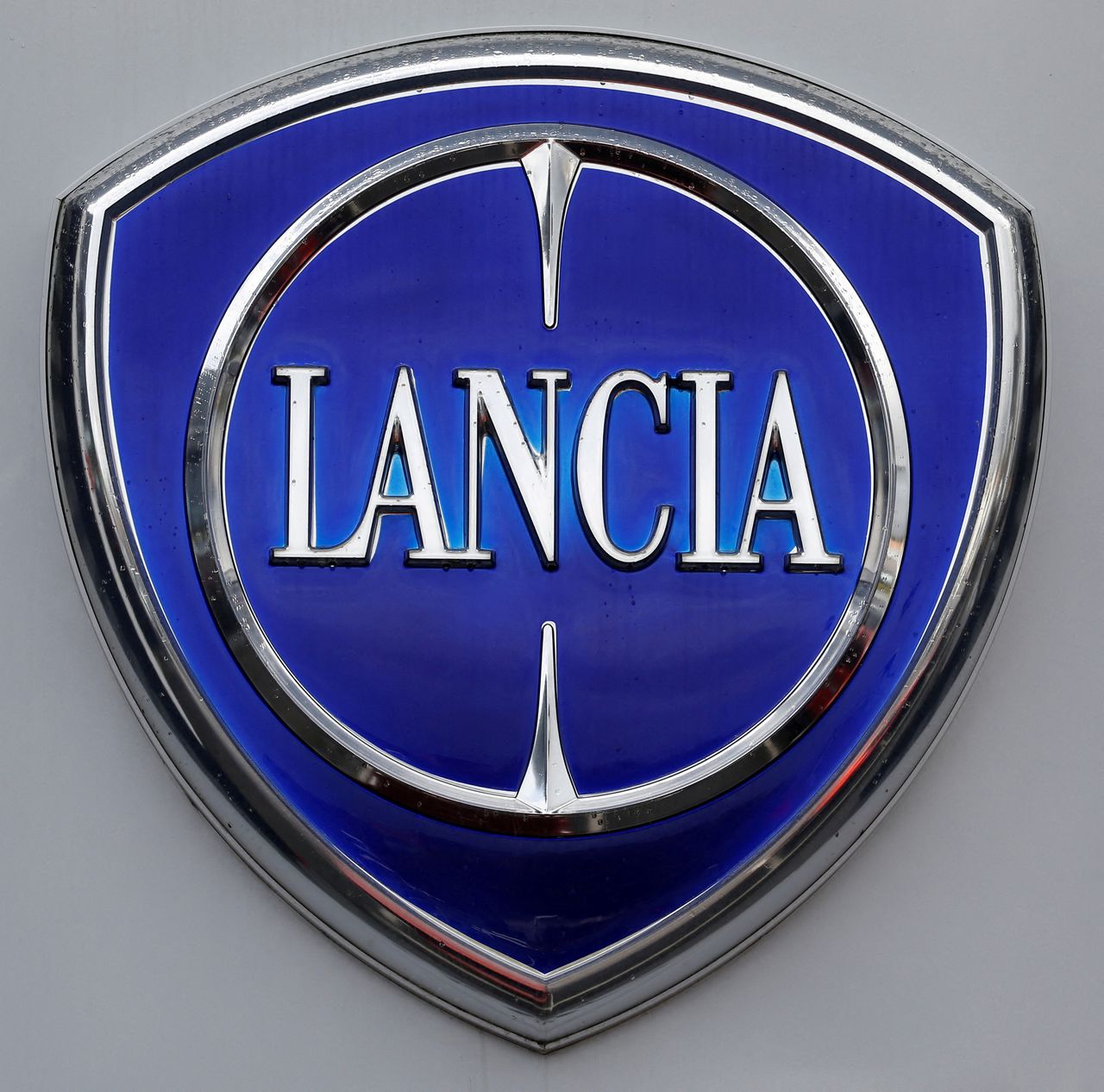 FILE PHOTO: A Lancia logo is seen at a showroom of a dealership in Merignac, near Bordeaux, France, April 8, 2019. REUTERS/Regis Duvignau