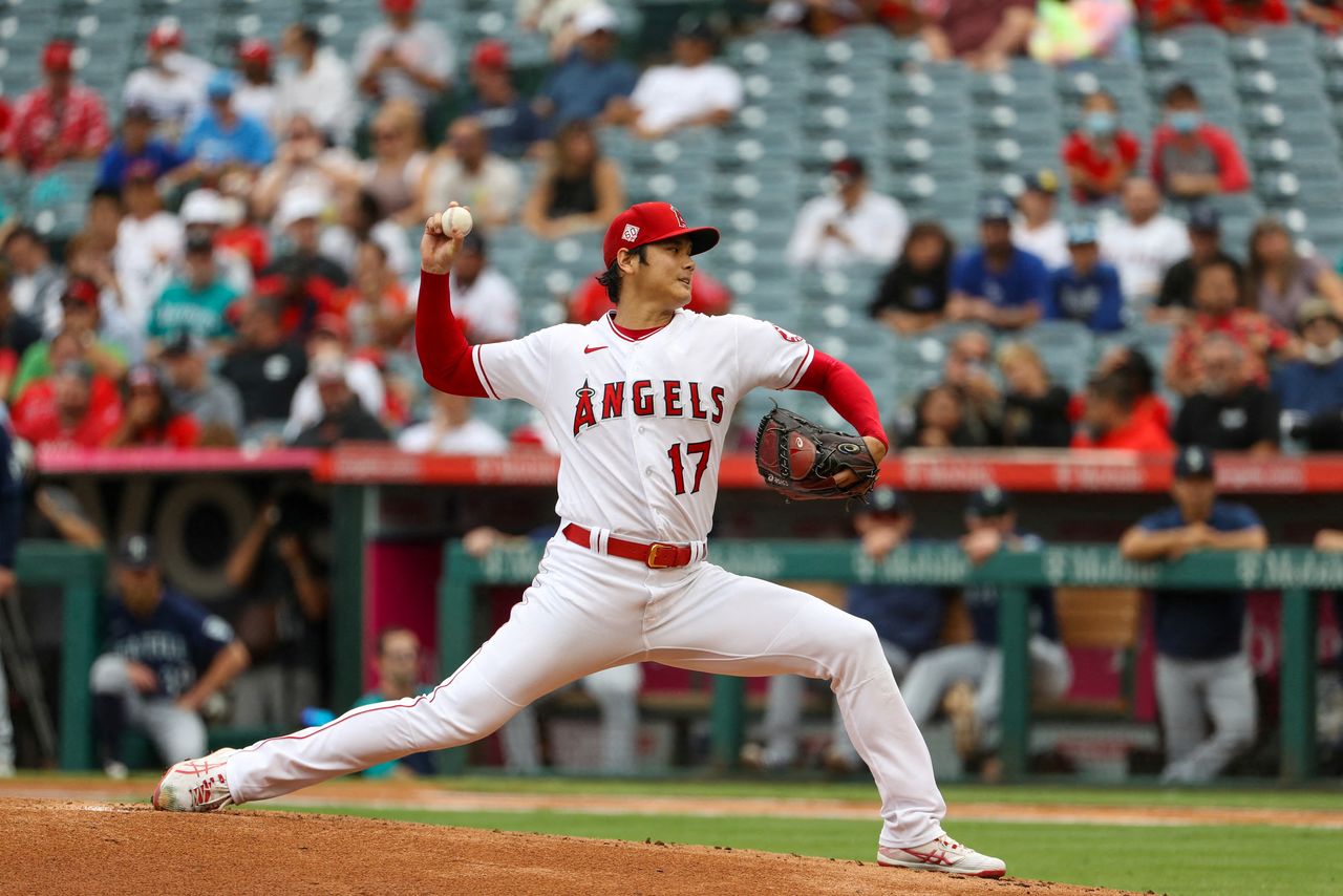 FILE PHOTO: Sep 26, 2021; Anaheim, California, USA; Los Angeles Angels starting pitcher Shohei Ohtani (17) throws a pitch against the Seattle Mariners in the first inning at Angel Stadium. Mandatory Credit: Kiyoshi Mio-USA TODAY Sports