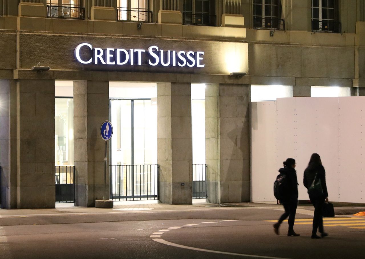 The logo of Swiss bank Credit Suisse is seen at a branch office in Bern, Switzerland October 28, 2020.  REUTERS/Arnd Wiegmann