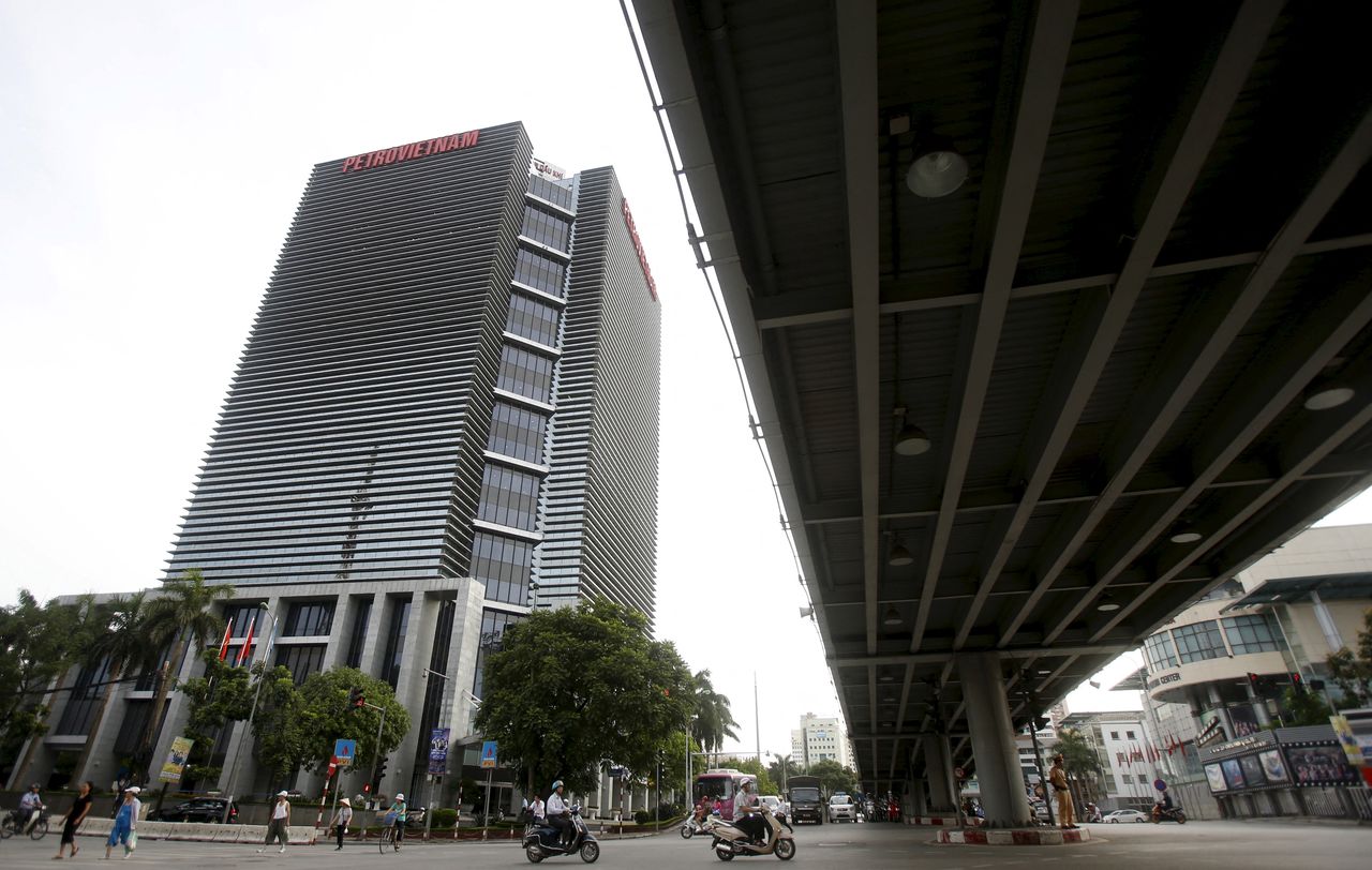 FILE PHOTO: The building of PetroVietnam headquarters is seen in Hanoi July 22, 2015.  REUTERS/Kham