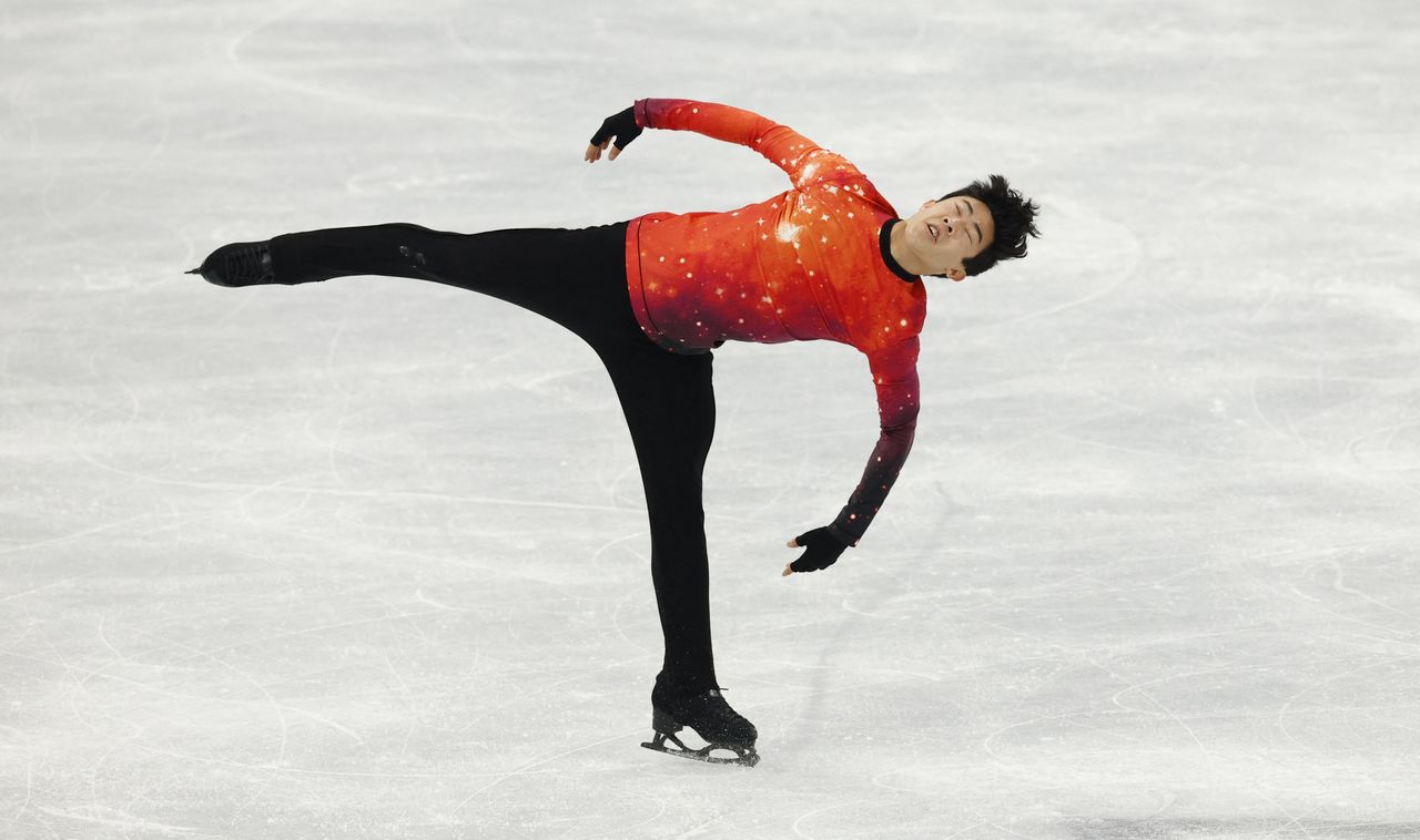 2022 Beijing Olympics - Figure Skating - Men Single Skating - Free Skating - Capital Indoor Stadium, Beijing, China - February 10, 2022. Nathan Chen of the United States in action. REUTERS/Jonathan Ernst