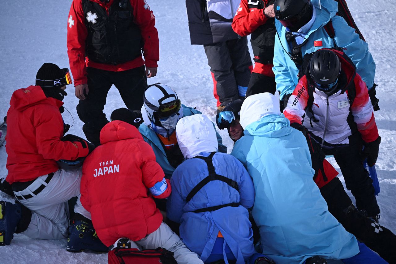 FILE PHOTO: 2022 Beijing Olympics - Snowboard - Men