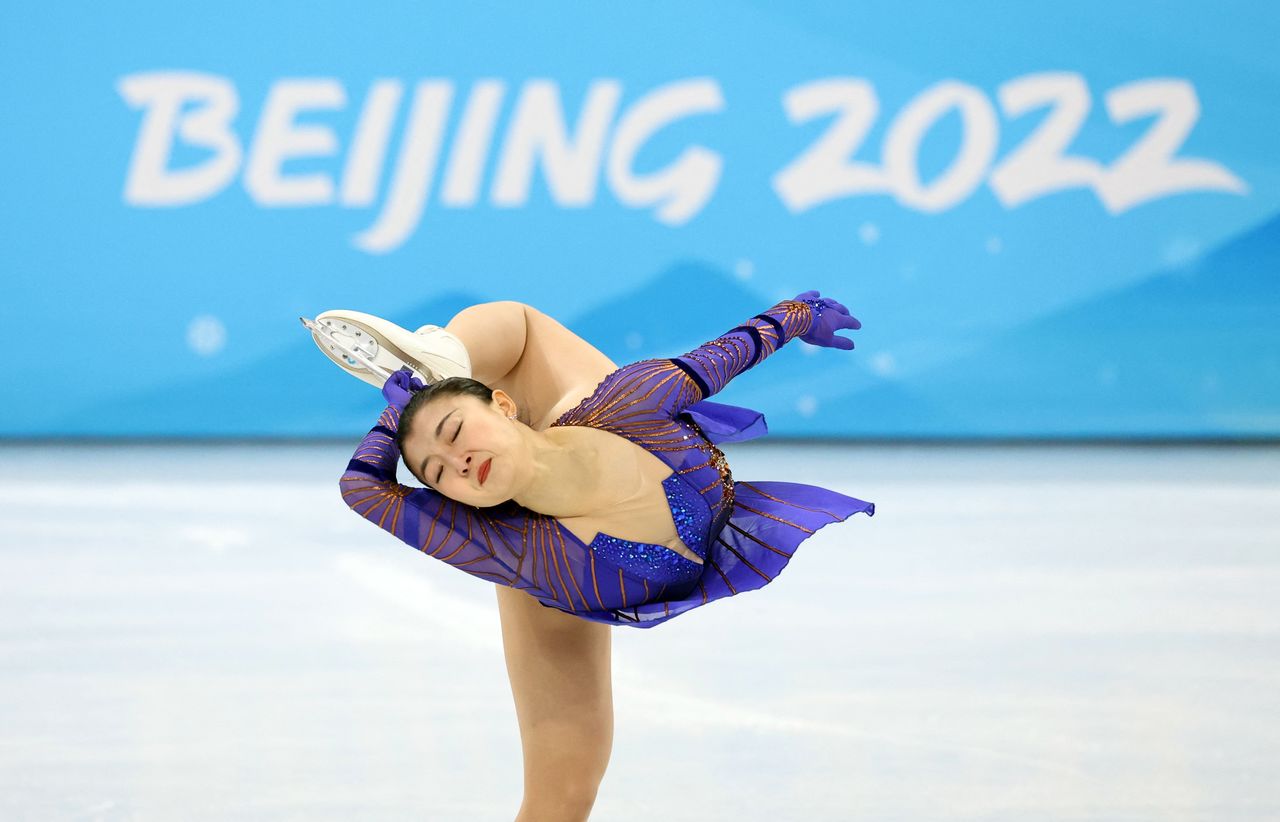 2022 Beijing Olympics - Figure Skating - Women Single Skating - Free Skating - Capital Indoor Stadium, Beijing, China - February 17, 2022. Kaori Sakamoto of Japan in action. REUTERS/Phil Noble