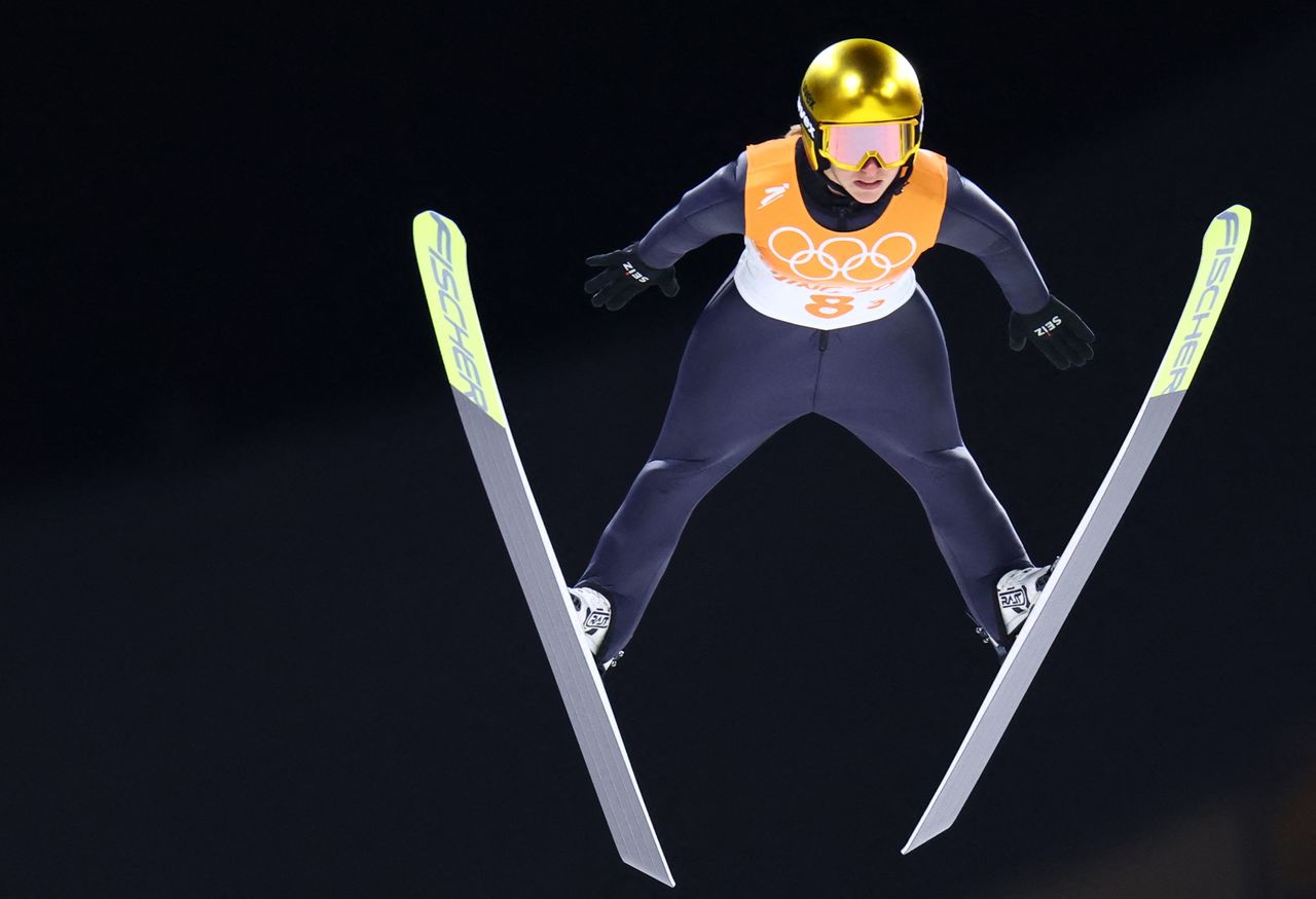 FILE PHOTO: 2022 Beijing Olympics - Ski Jumping - Mixed Team 1st Round - National Ski Jumping Centre, Zhangjiakou, China - February 7, 2022. Katharina Althaus of Germany in action. REUTERS/Hannah Mckay/File Photo