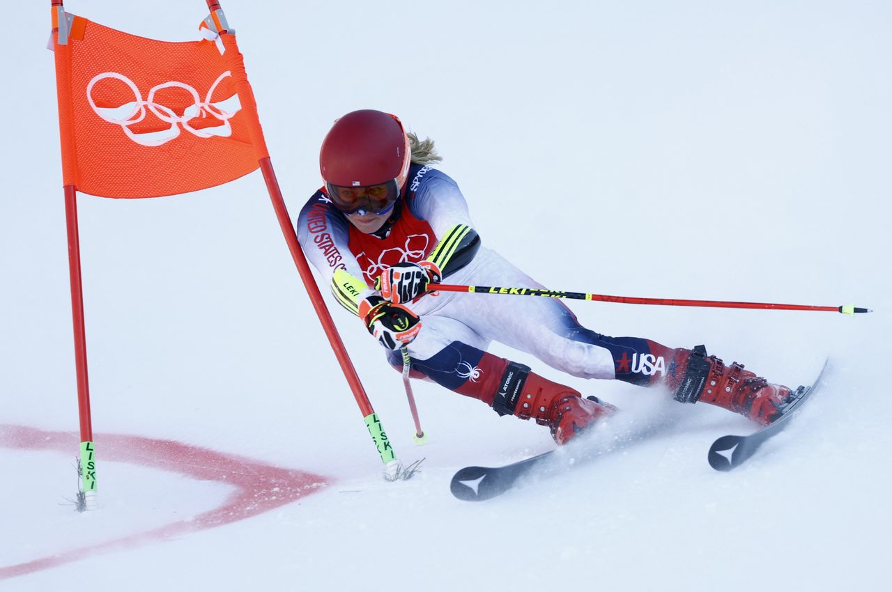 2022 Beijing Olympics - Alpine Skiing - Mixed Team Parallel 1/8 Finals - National Alpine Skiing Centre, Yanqing district, Beijing, China - February 20, 2022. Mikaela Shiffrin of the United States in action. REUTERS/Christian Hartmann