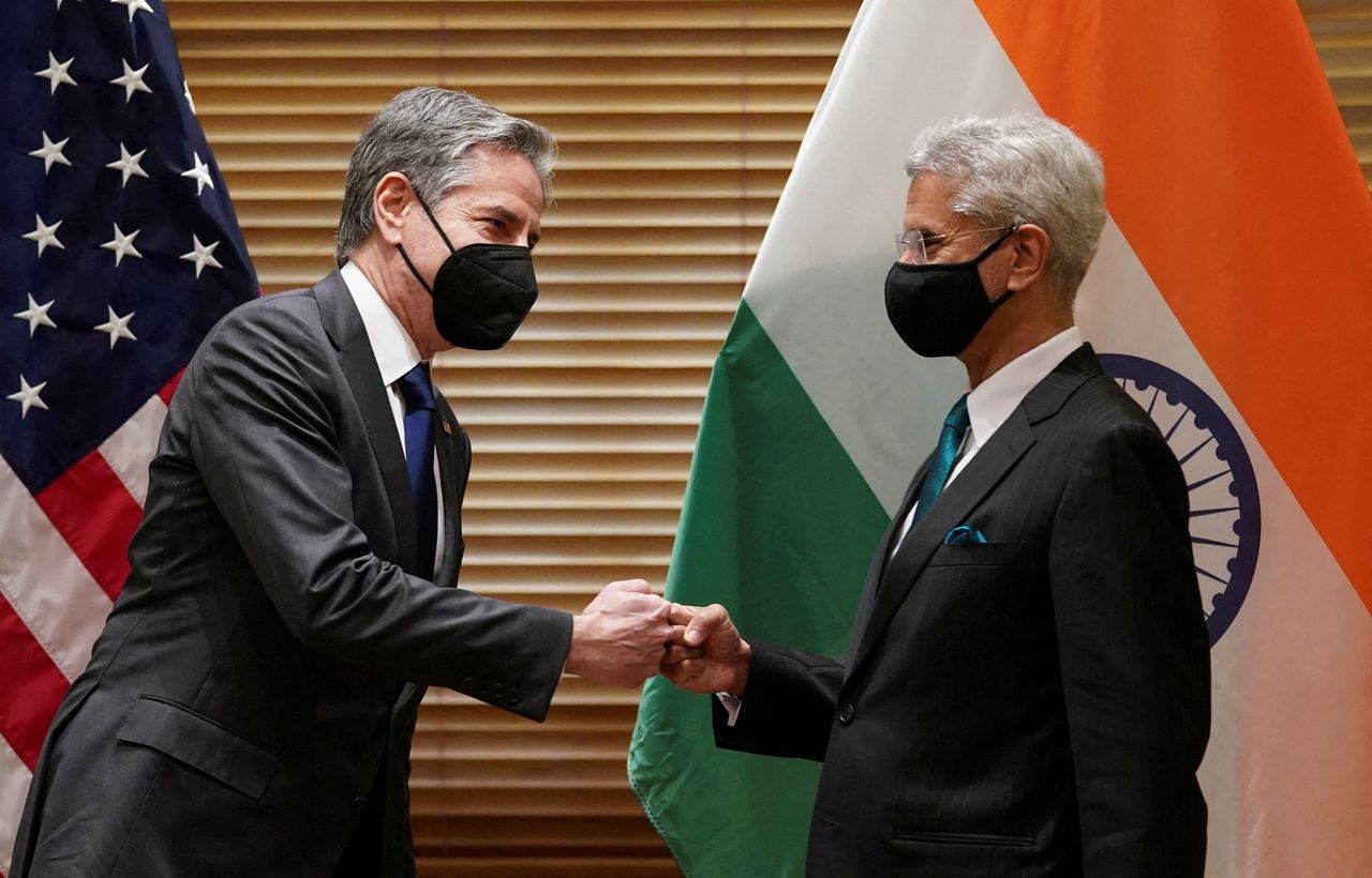 FILE PHOTO: U.S. Secretary of State Antony Blinken meets with Indian Foreign Minister Subrahmanyam Jaishankar before the Quad meeting of foreign ministers in Melbourne, Australia, February 11, 2022. REUTERS/Kevin Lamarque/POOL/File Photo