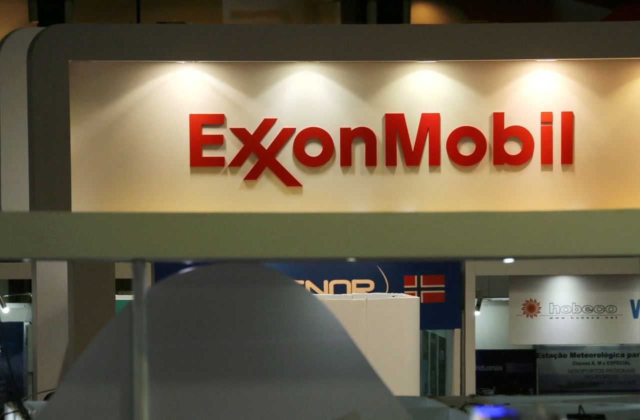 FILE PHOTO: A logo of the Exxon Mobil Corp is seen at the Rio Oil and Gas Expo and Conference in Rio de Janeiro, Brazil September 24, 2018. REUTERS/Sergio Moraes/File Photo/File Photo