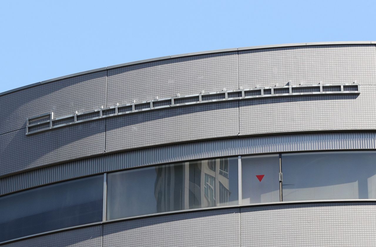 The company building after the “Johnny & Associates” name sign is removed. Photograph taken on October 6, 2023. (© Jiji)
