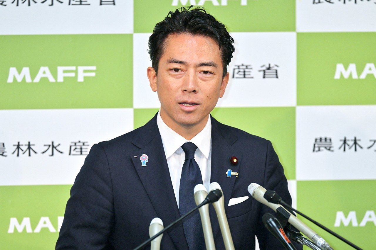 Agriculture Minister Koizumi Shinjirō speaks on September 12, 2025, in Tokyo. (© Jiji)