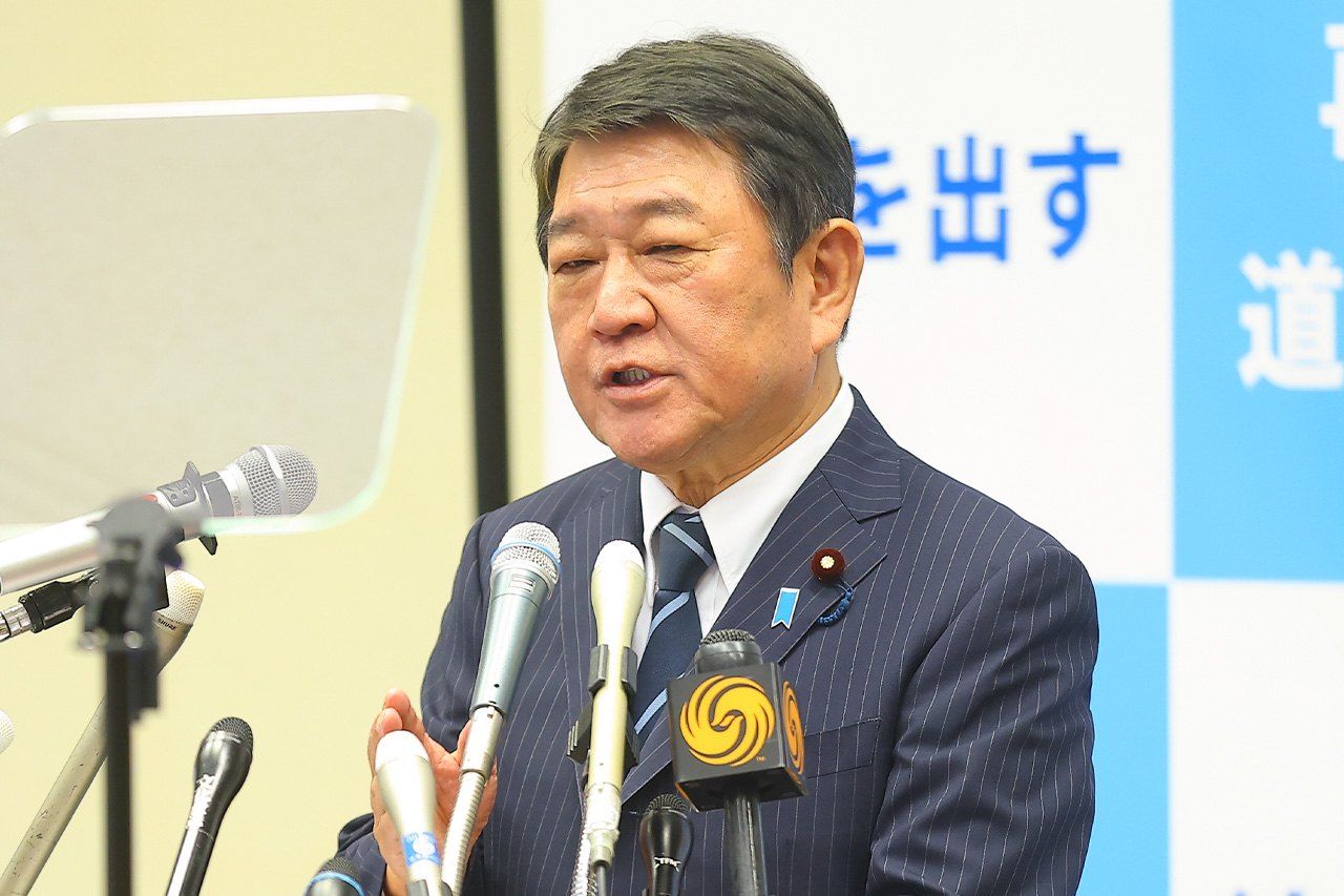 Motegi Toshimitsu announces he will run for the LDP presidency in Tokyo on September 10, 2025. (© Kazuki Oishi/Sipa USA via Reuters Connect)
