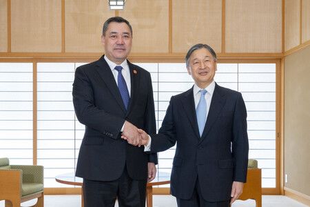 Japan's Emperor Meets Leaders of 4 Central Asian Nations