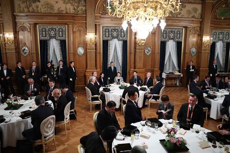 Japan, 5 Central Asian Nations Start 2-Day Summit