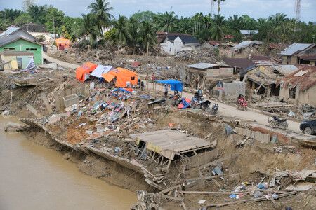 Japan NGO Giving Medical Aid in Flood-Hit Indonesia