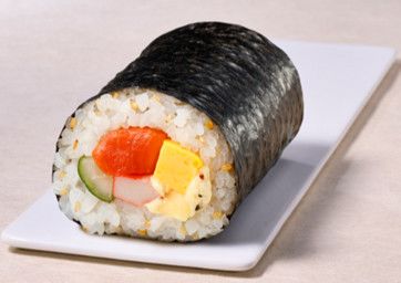 Japan Retailers Racing with Low-Priced Goods amid Inflation