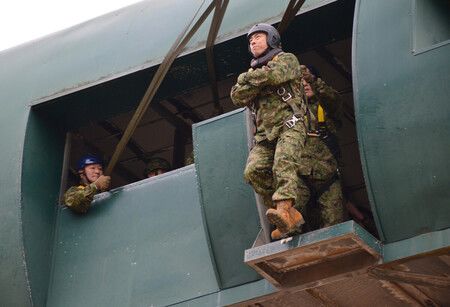 Record 15 Nations Join GSDF's New Year Jump Drill