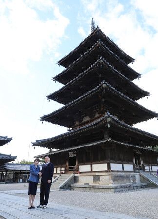 Takaichi, Lee Visit Horyuji Temple in Nara