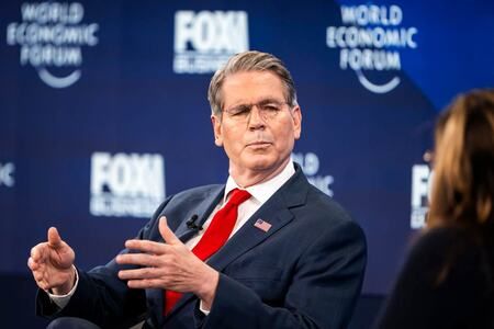 U.S. Urges Japan to Address Bond Market Volatility