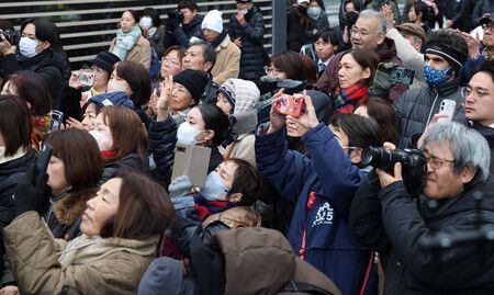 Campaigning Begins for Feb. 8 Osaka Governor Election