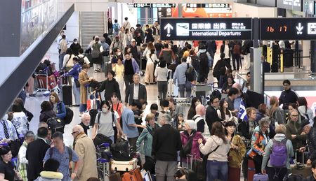 Some 570,000 Japanese Seen Traveling Abroad during Golden Week