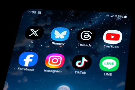 Japan Ministry Seeks Talks on Social Media Age Restrictions