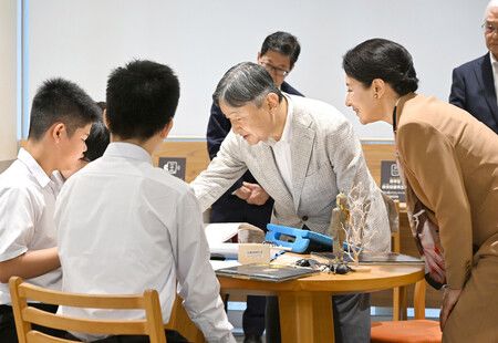 Japan Emperor, Empress Interact with Students at Braille Library