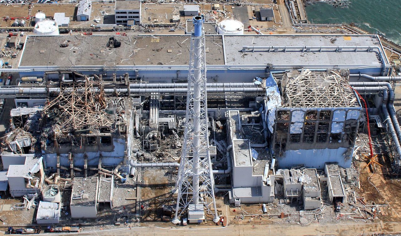 FILE PHOTO: An aerial view of the Fukushima Daiichi Nuclear Power Station is seen in Fukushima Prefecture in this photo taken by the Air Photo Service on March 24, 2011. Picture taken on March 24, 2011. REUTERS/Air Photo Service