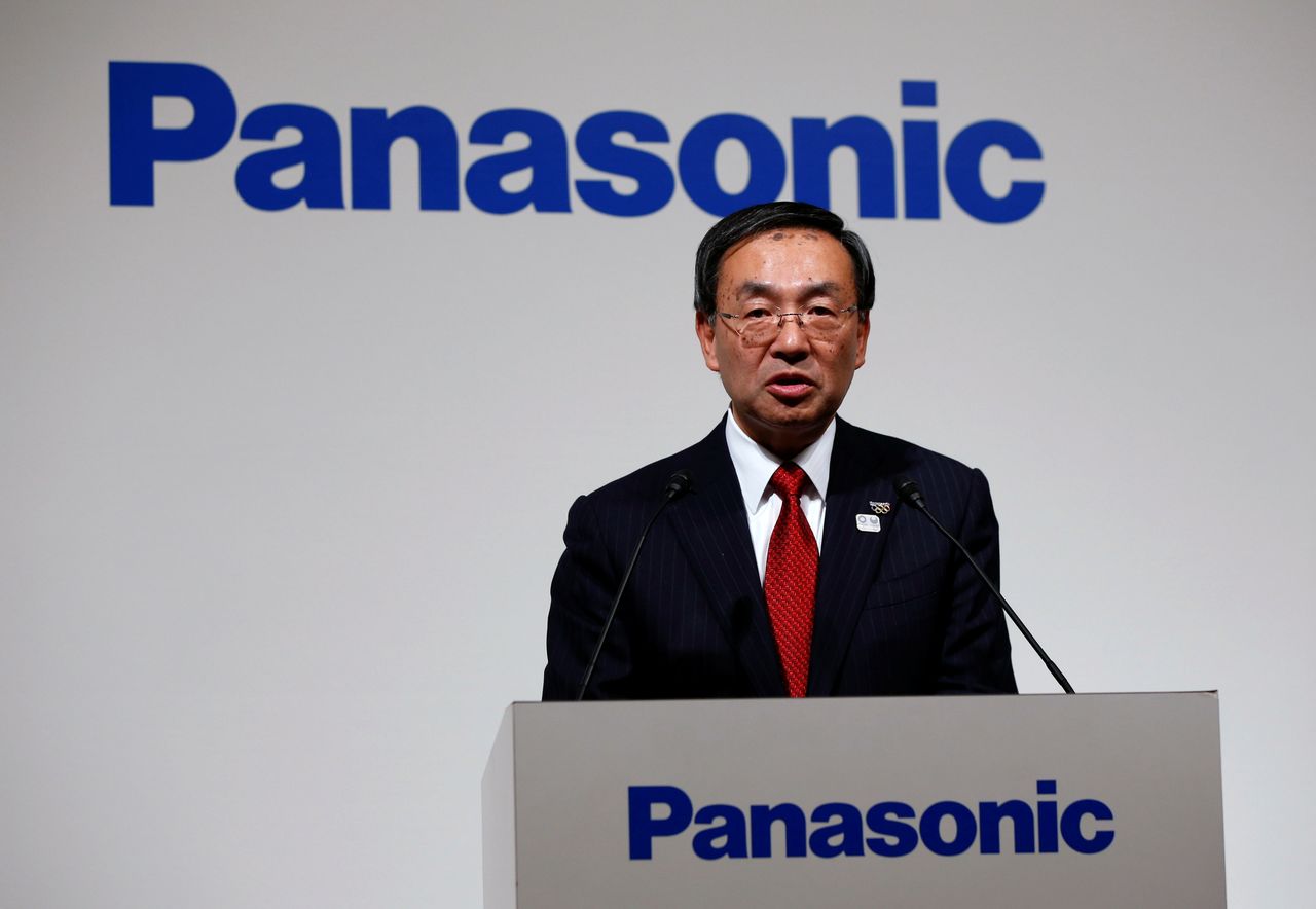 FILE PHOTO: Panasonic Corp President Kazuhiro Tsuga attends a joint news conference with Toyota Motor Corp President Akio Toyoda in Tokyo, Japan, December 13, 2017. REUTERS/Toru Hanai