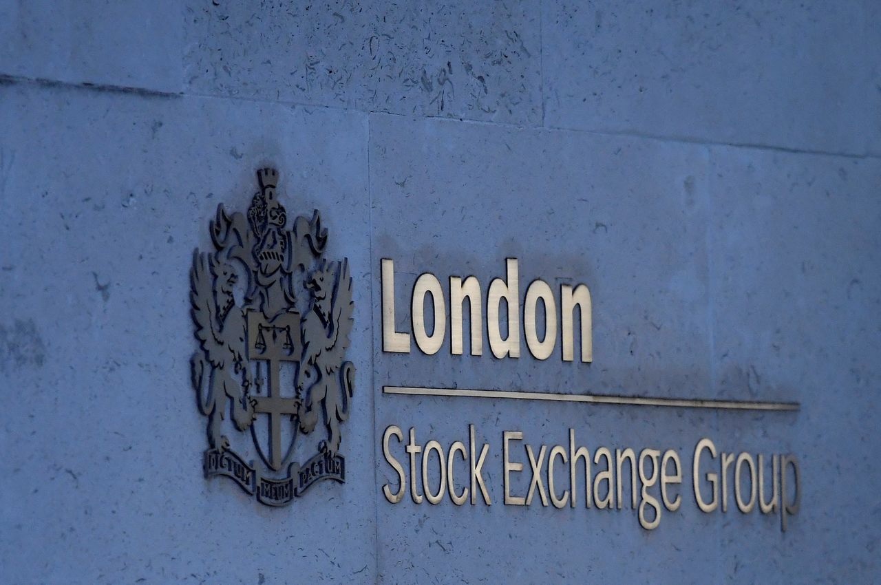FILE PHOTO: The London Stock Exchange Group offices are seen in the City of London, Britain, December 29, 2017. REUTERS/Toby Melville/File Photo