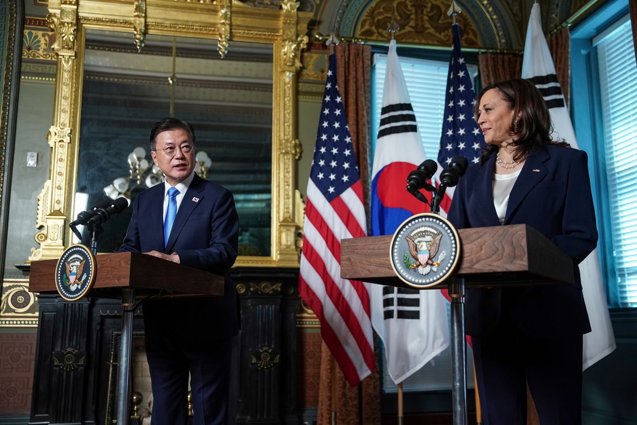 South Korean President Moon Jae-in delivers remarks with U.S. Vice President Kamala Harris before participating in a bilateral meeting at the Eisenhower Executive Office Building near the White House in Washington, U.S., May 21, 2021. REUTERS/Sarah Silbiger