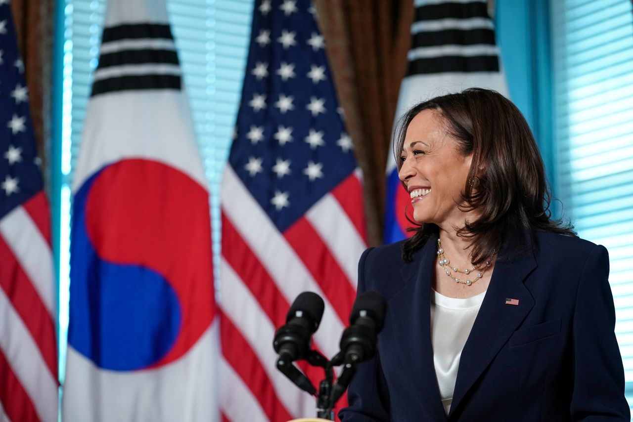 U.S. Vice President Kamala Harris delivers remarks before participating in a bilateral meeting with South Korean President Moon Jae-in at the Eisenhower Executive Office Building near the White House in Washington, U.S., May 21, 2021. REUTERS/Sarah Silbiger