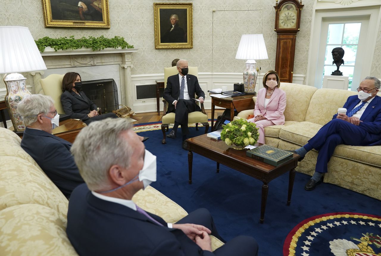 FILE PHOTO: U.S. President Joe Biden holds an infrastructure meeting with top congressional leaders House Minority Leader Kevin McCarthy, Senate Minority Leader Mitch McConnell, Speaker of the House Nancy Pelosi and Senate Majority Leader Chuck Schumer in the Oval Office of the White House in Washington, U.S., May 12, 2021. REUTERS/Kevin Lamarque