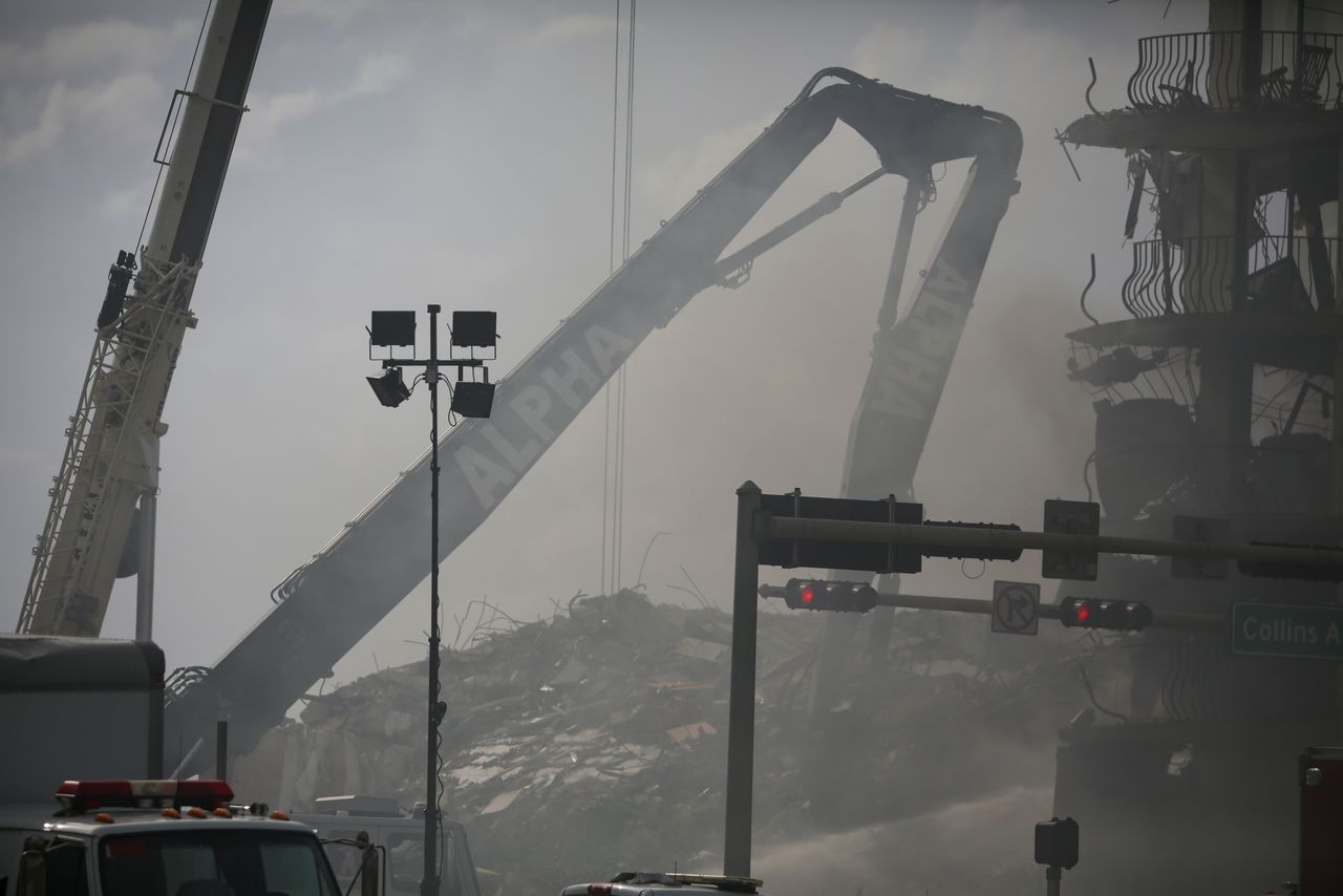 A view shows a partially collapsed residential building in Surfside, near Miami Beach, Florida, U.S. June 26, 2021. REUTERS/Marco Bello