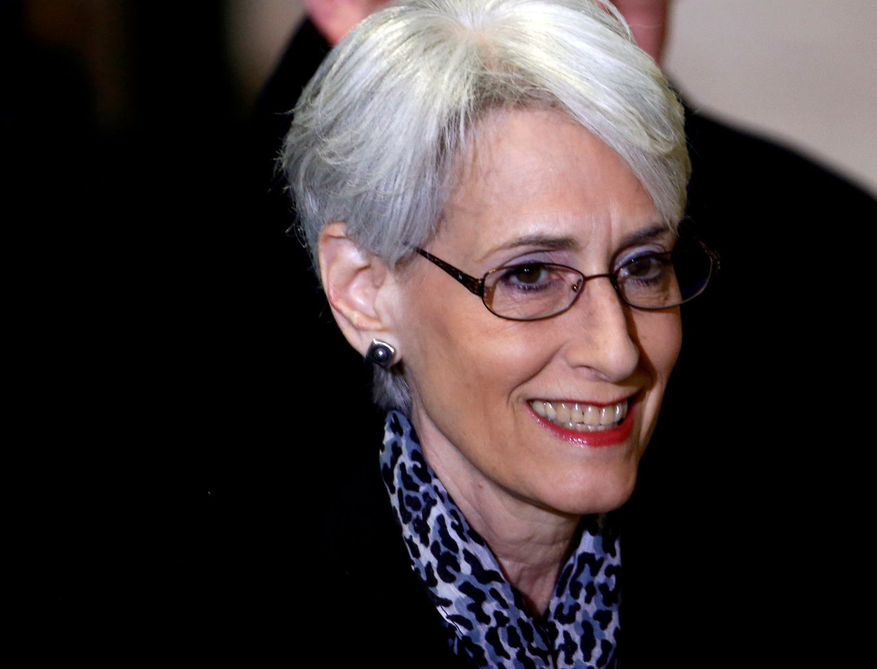 FILE PHOTO: Wendy Sherman arrives for a meeting on Syria at the United Nations European headquarters in Geneva February 13, 2014. REUTERS/Denis Balibouse/File Photo/File Photo/File Photo