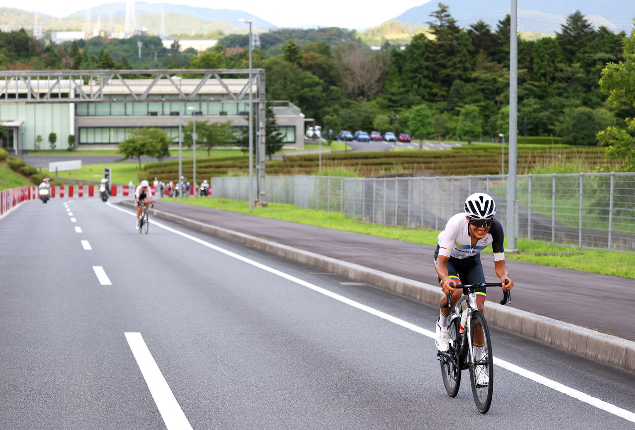 Tokyo 2020 Olympics - Cycling - Road - Men's Road Race - Final - Tokyo to Fuji International Speedway, Japan - July 24, 2021. Richard Carapaz of Ecuador in action during the Men's Road Race. Pool via Reuters/Tim de Waele