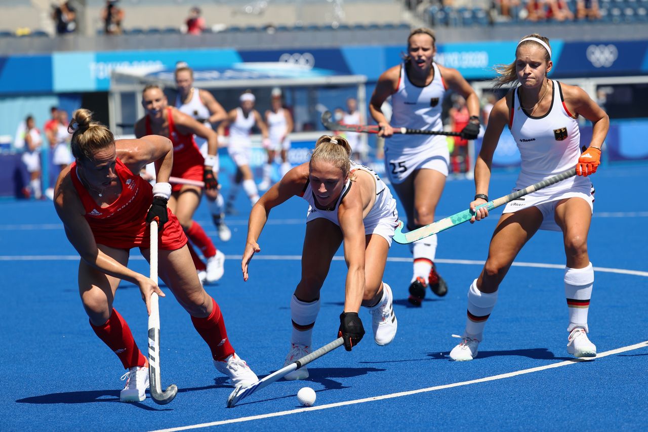 Tokyo 2020 Olympics - Hockey - Women's Pool A - Britain v Germany - Oi Hockey Stadium, Tokyo, Japan - July 25, 2021. Julia Sonntag of Germany in action. REUTERS/Bernadett Szabo
