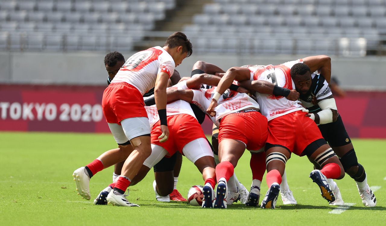 Tokyo 2020 Olympics - Rugby Sevens - Men - Pool B - Fiji v Japan - Tokyo Stadium - Tokyo, Japan - July 26, 2021. Yoshikazu Fujita of Japan follows a scrum. REUTERS/Siphiwe Sibeko