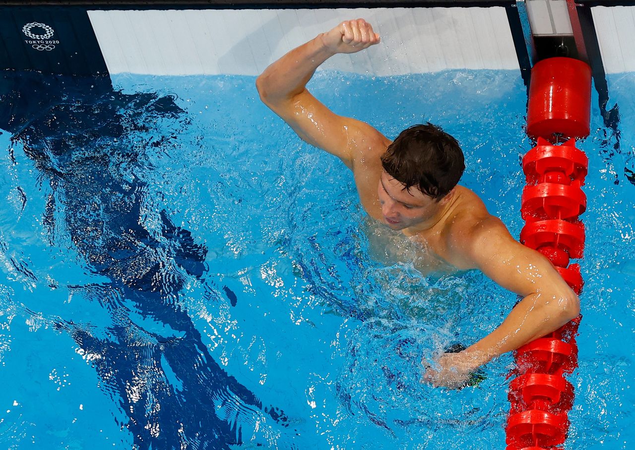 Tokyo 2020 Olympics - Swimming - Men's 800m Freestyle - Final - Tokyo Aquatics Centre - Tokyo, Japan - July 29, 2021. Robert Finke of the United States reacts after winning REUTERS/Antonio Bronic