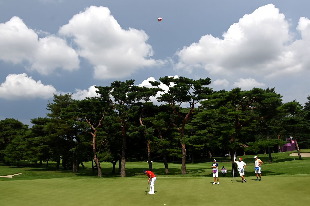 Tokyo 2020 Olympics - Golf - Men's Individual - Final - Round 2 - Kasumigaseki Country Club - Kawagoe, Saitama, Japan - July 30, 2021. Xander Schauffele of the United States in action. REUTERS/Toby Melville