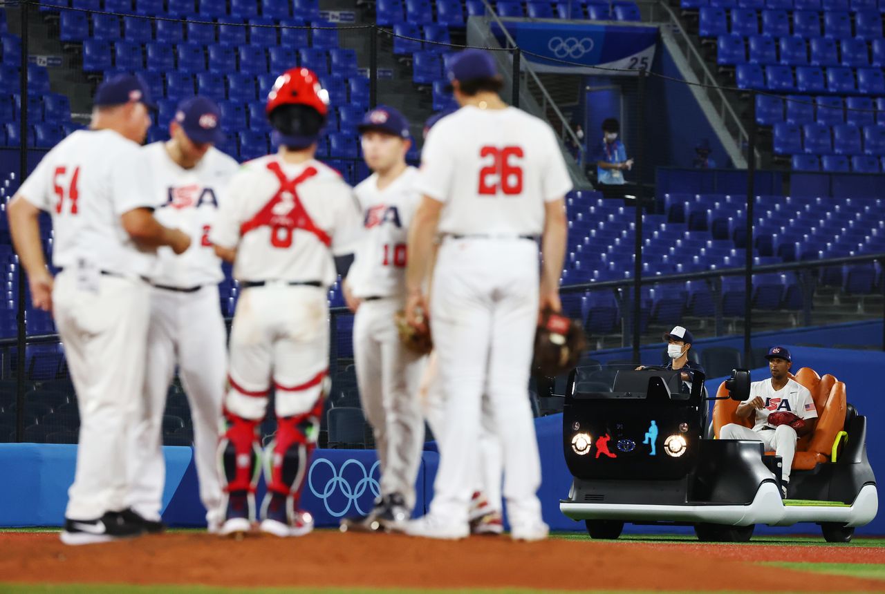 Tokyo 2020 Olympics - Baseball - Men - Opening Round - Group B - South Korea v United States - Yokohama Baseball Stadium, Yokohama, Japan - July 31, 2021. Anthony Gose of the United States arrives on the field on the bullpen cart. REUTERS/Jorge Silva