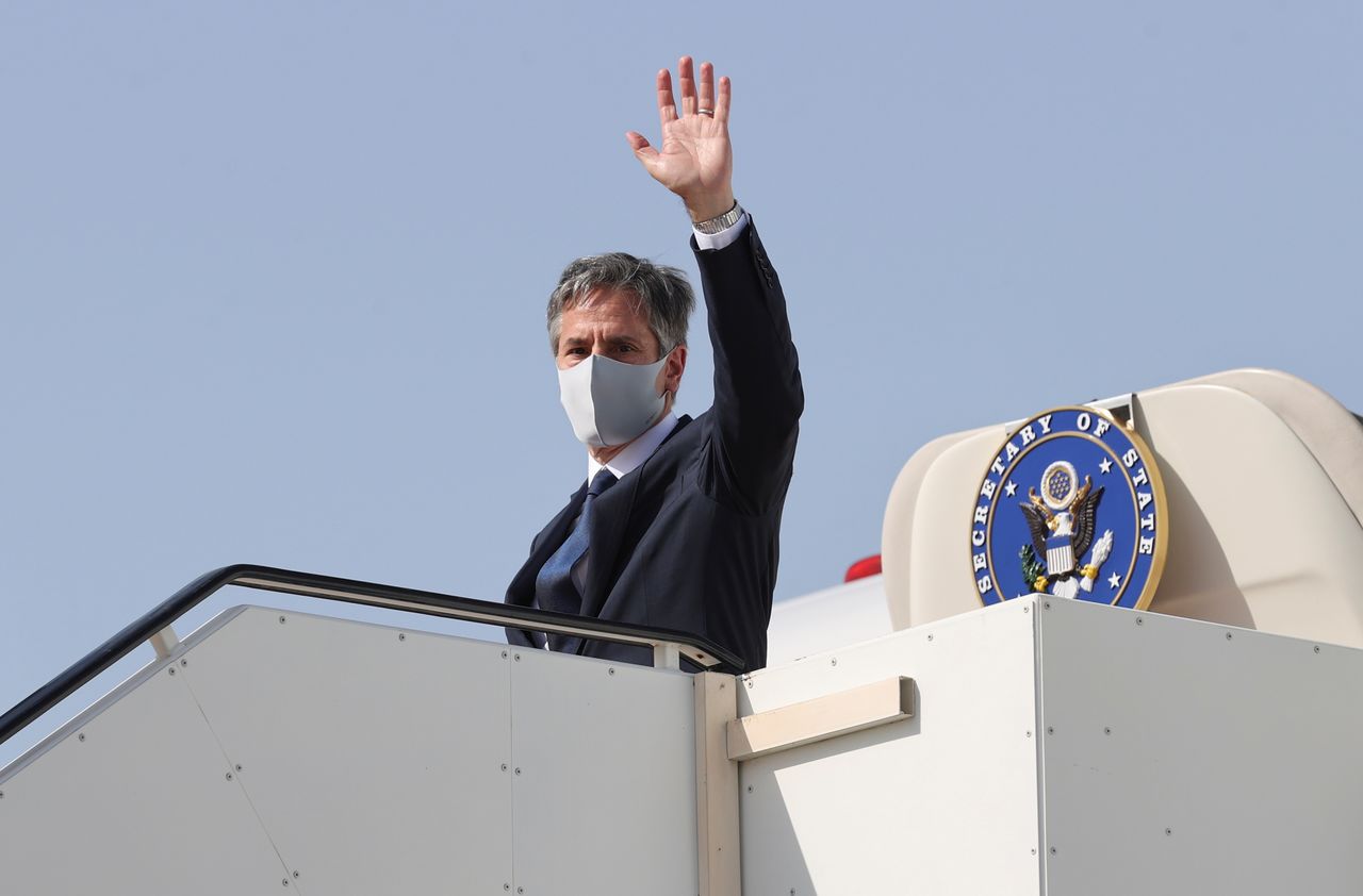 FILE PHOTO: U.S. Secretary of State Antony Blinken boards his plane to depart for his return to the United States from Kuwait International Airport in Kuwait City, Kuwait, July 29, 2021. REUTERS/Jonathan Ernst/Pool