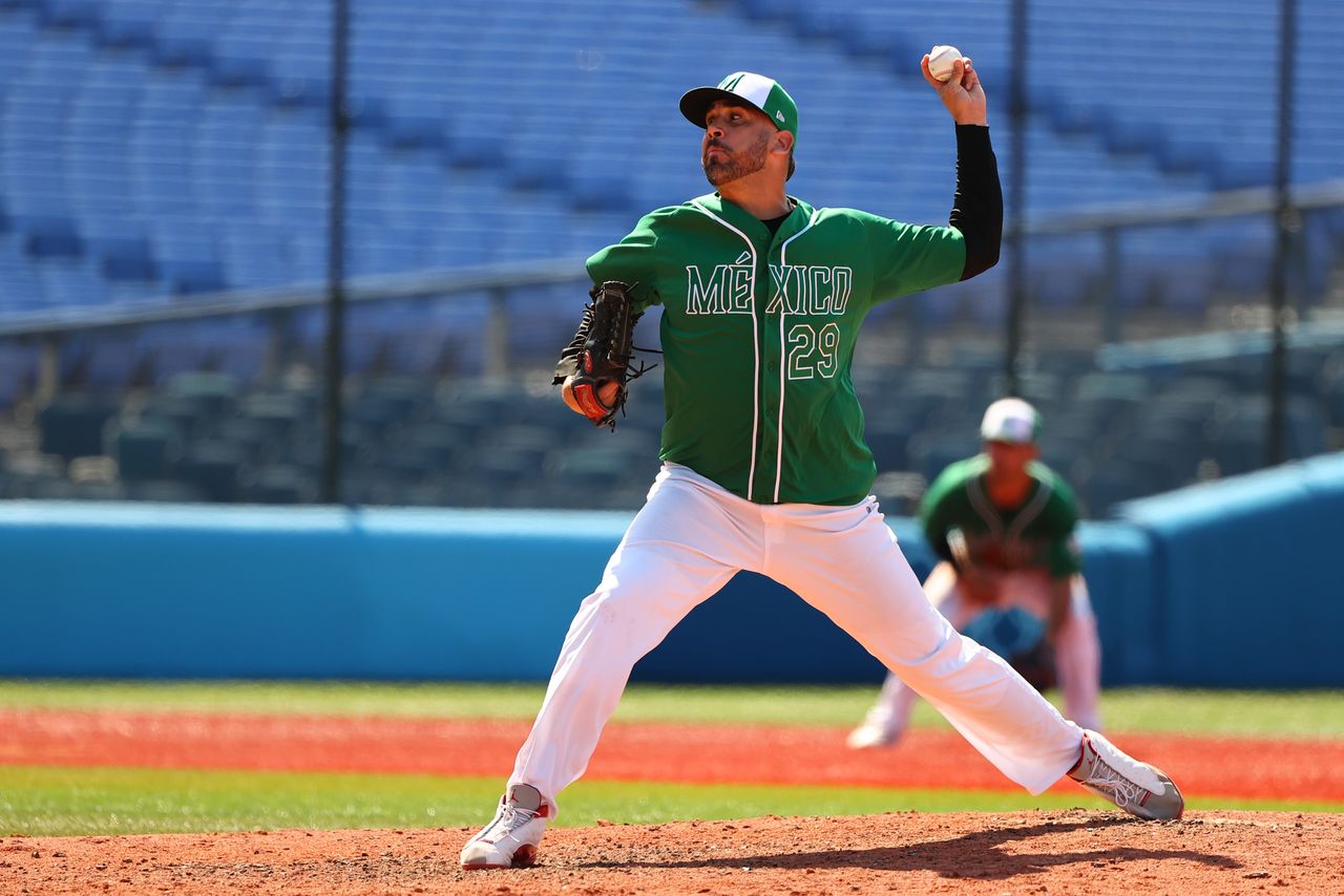 Tokyo 2020 Olympics - Baseball - Men - Knockout Round 1 - Israel v Mexico - Yokohama Baseball Stadium, Yokohama, Japan - August 1, 2021. Oliver Perez of Mexico in action. REUTERS/Jorge Silva