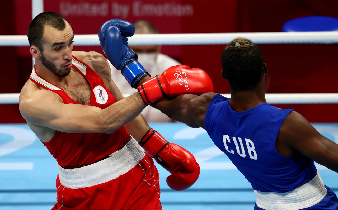 Olympics-Boxing-Cubas La Cruz wins mens heavyweight gold medal Nippon