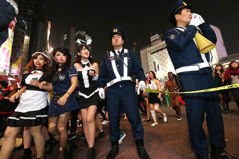 Intentan sin éxito prohibir en Japón cosplay de hombres vestidos de mujer