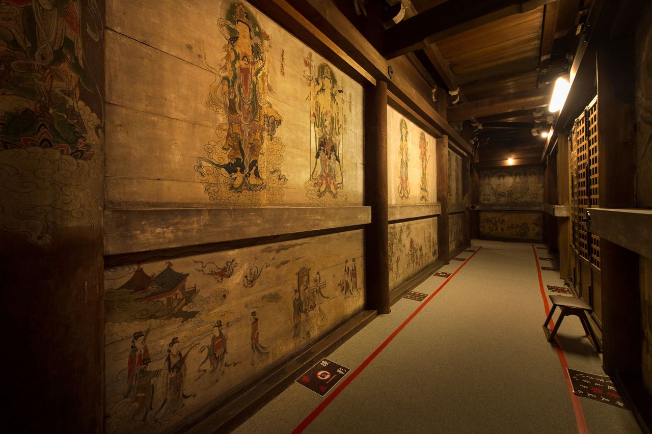 Estas pinturas del Pabellón de Kannon, que datan del periodo Edo, solo se muestran al público en ocasiones especiales.