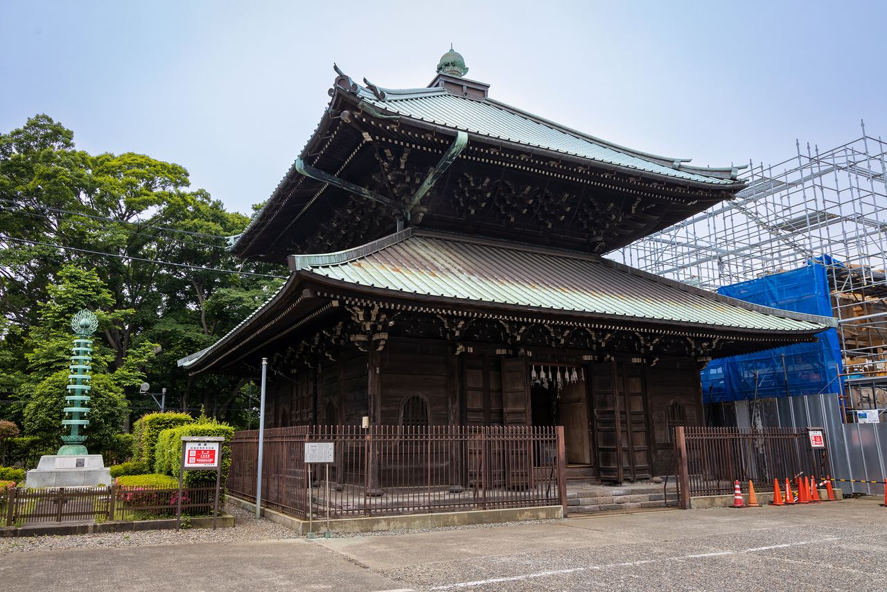 El depósito de Sutras, reconstruido en 1784, sobrevivió al bombardeo de Tokio durante la Segunda Guerra Mundial.
