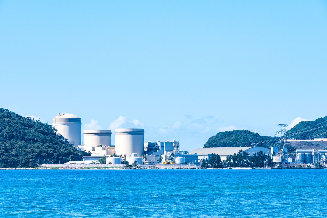 La central nuclear de Mihama. (© Pixta)