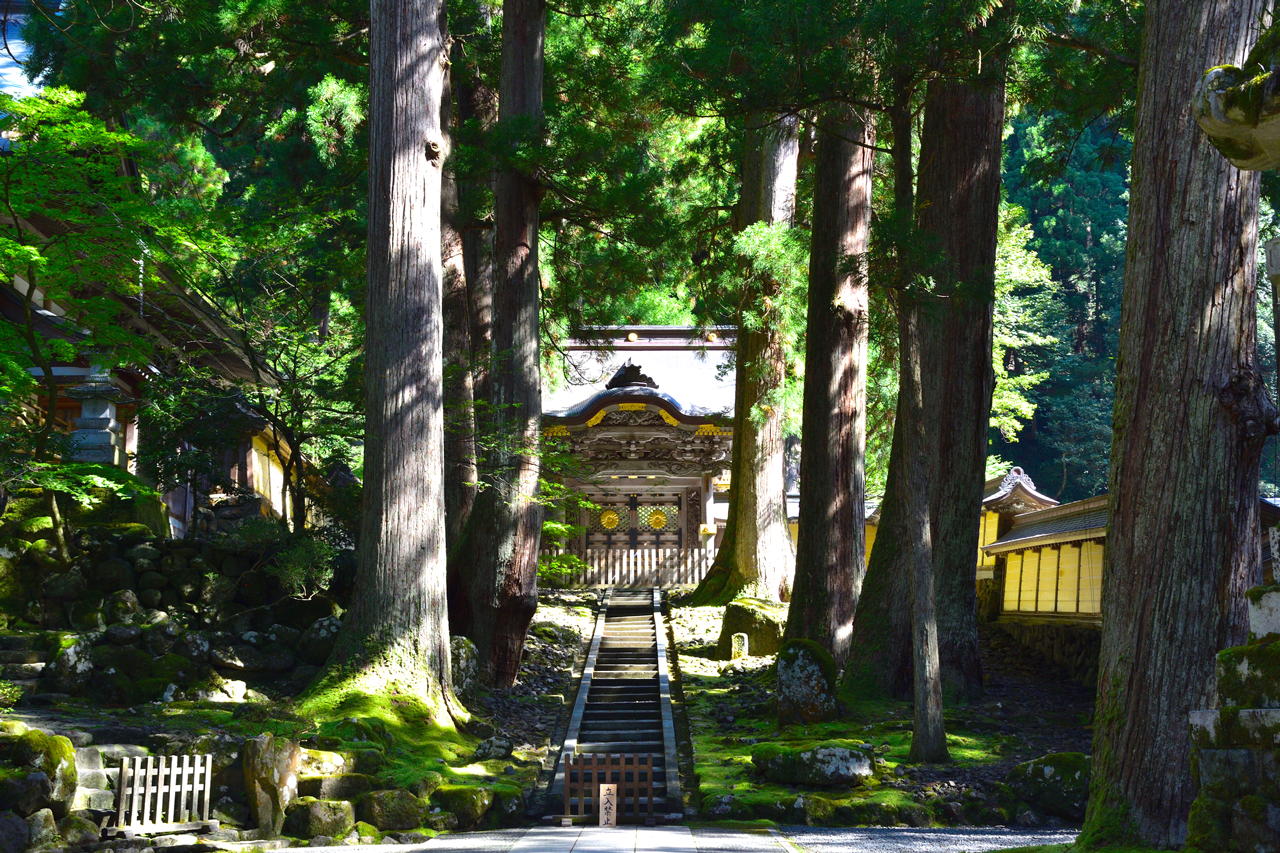 La puerta Karamon del templo Eiheiji. (© Pixta)