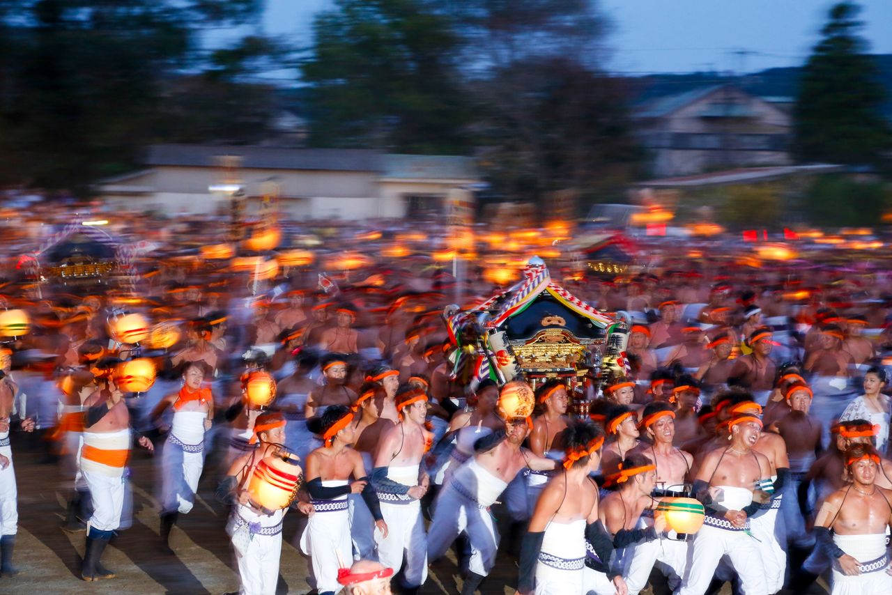 Ver a la marabunta corriendo a toda velocidad es impactante.