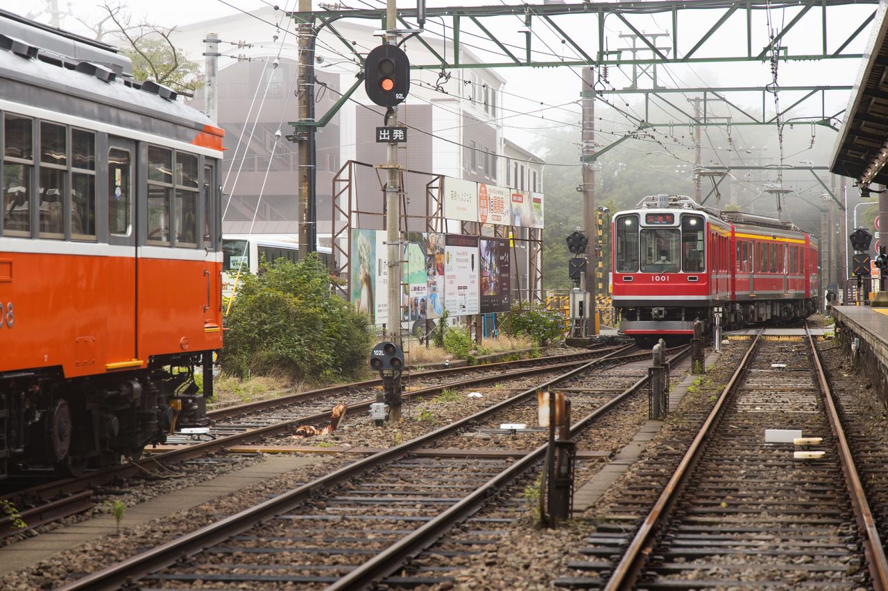 Un tren llegando a la estación Gōra en una prueba el 16 de julio de 2020.