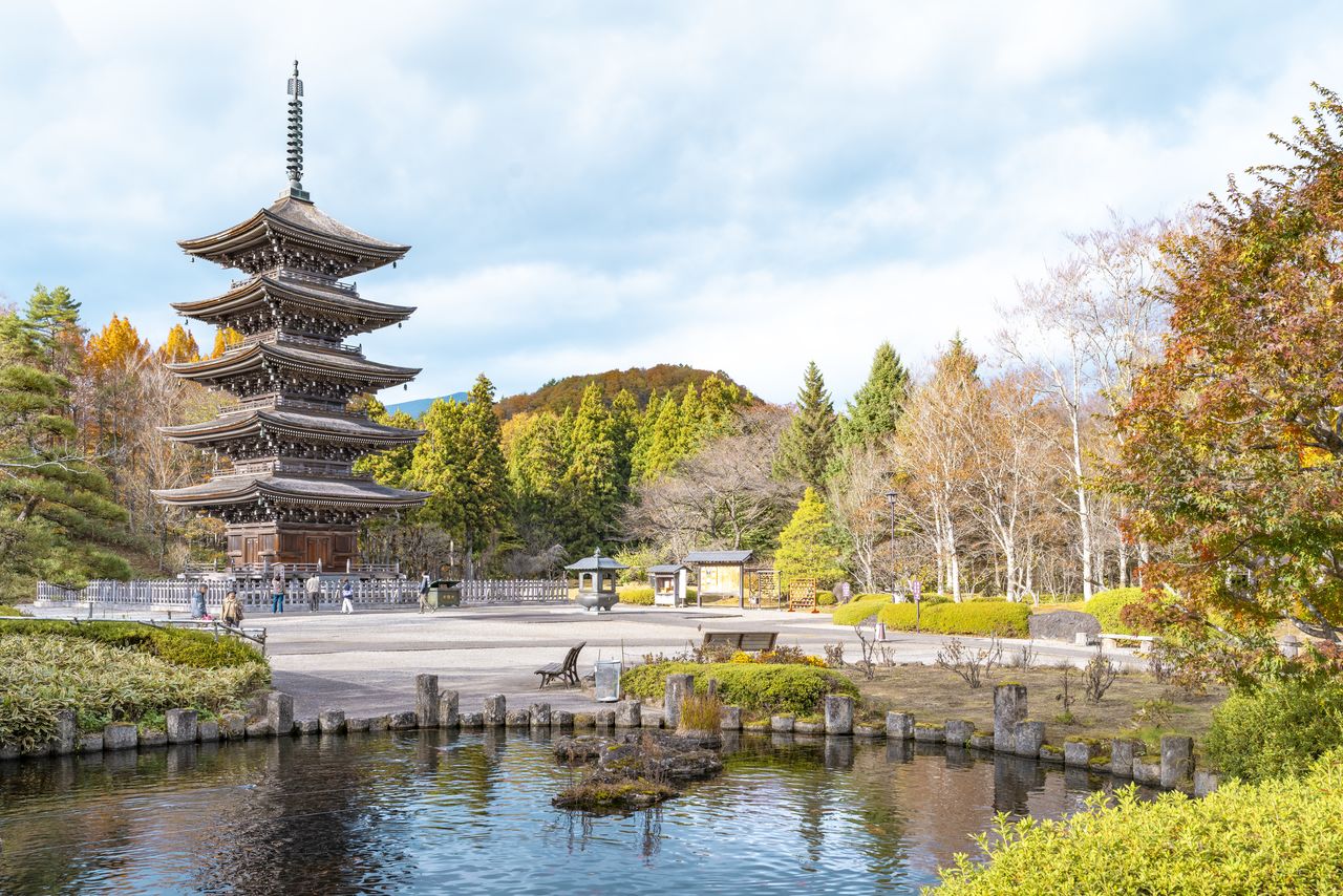 La pagoda de cinco pisos, símbolo del templo Jōgi nyorai. (© Sentia)